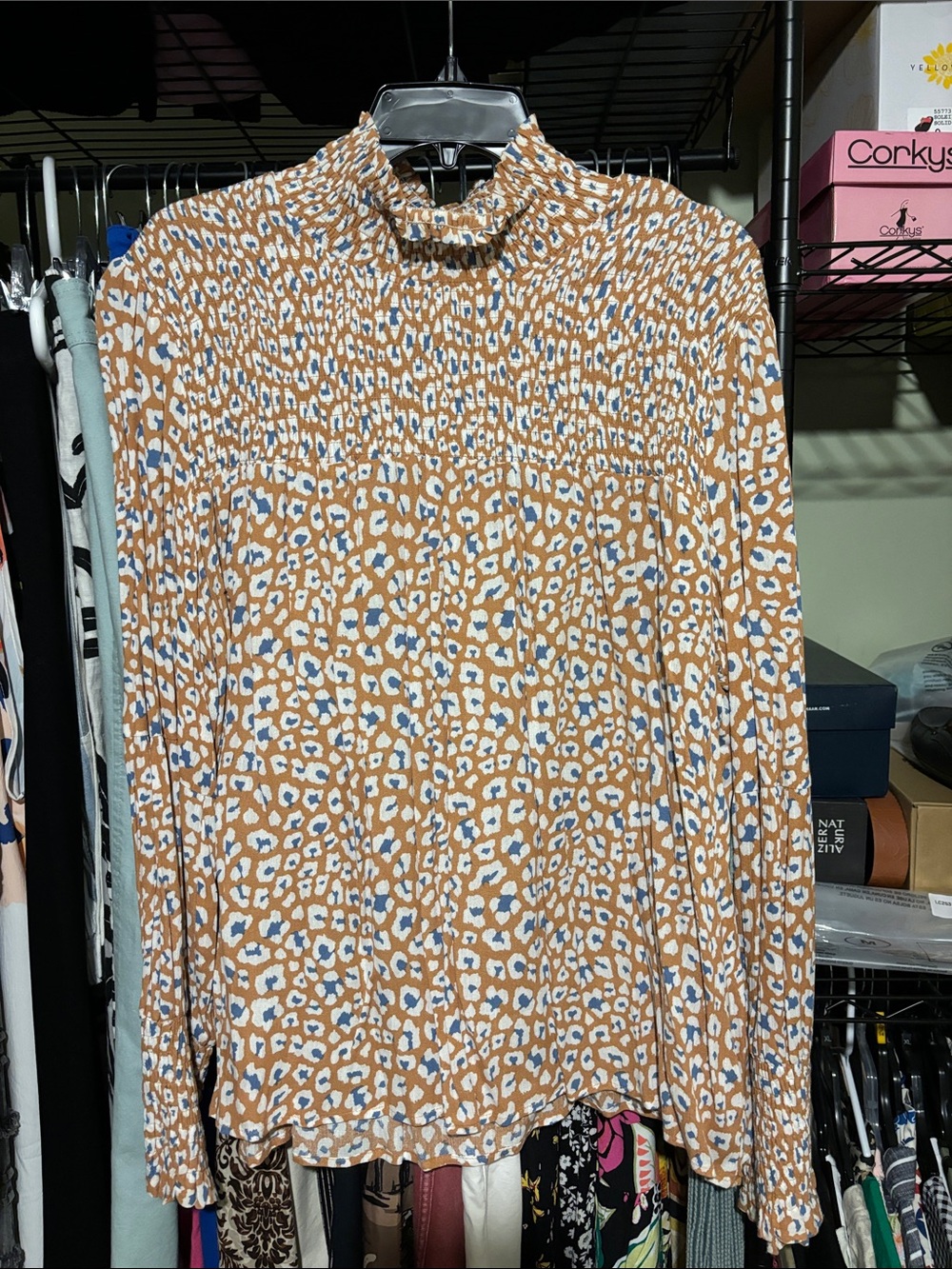 Women's Long-Sleeve Printed Mock Neck Top - Tan & Blue